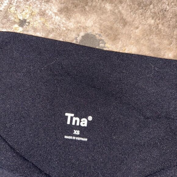 Aritzia TNA High Rise Split Flare Leggings, size XS, great condition! - Picture 5 of 5